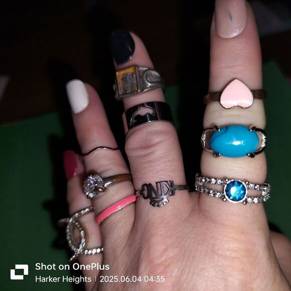 Lot of 10 Rings - Picture 4 of 10